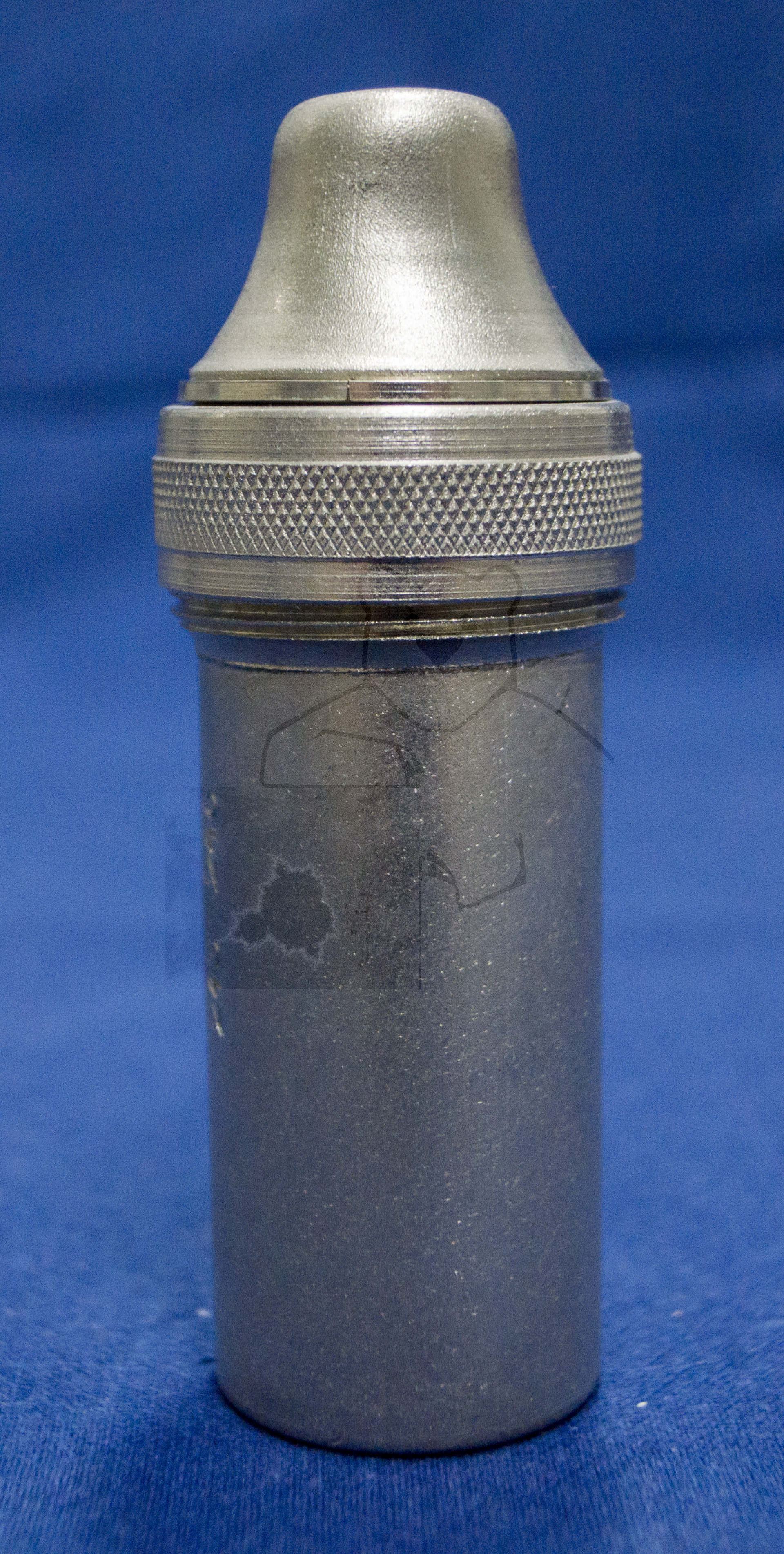 Sterilisierbare Transportbox für 2ml Glasspritzen mit Drehverschluss, Mitte der 1960'er Jahre, Geschlossene Transportbox